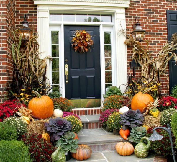 5 Fun and Festive Ways to Decorate Your Front Porch for Autumn ...
